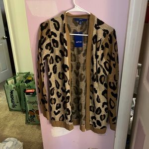 Women’s Light weight Cardigan
